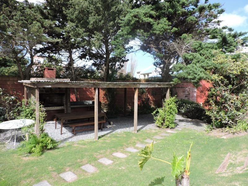 Casa en alquiler con pileta en la desembocadura